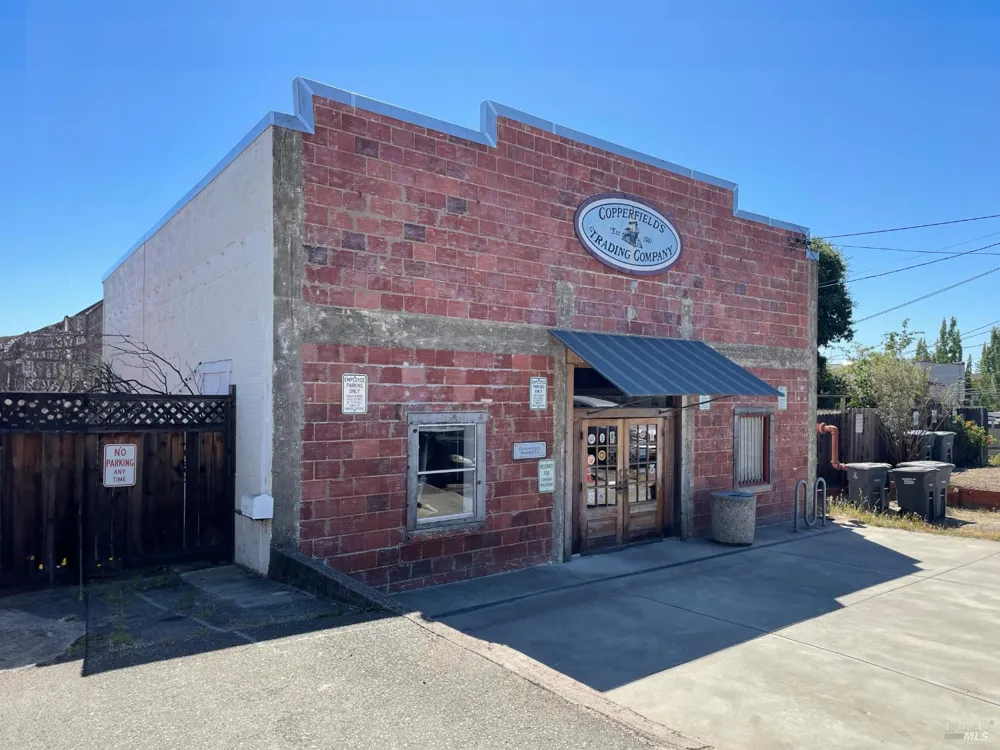 138 Main Street Sebastopol, CA 95472
