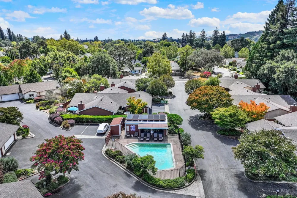 2144 Clay Street Napa, CA 94559