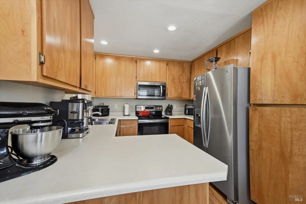 10306 Del Monte Way Kelseyville, CA 95451