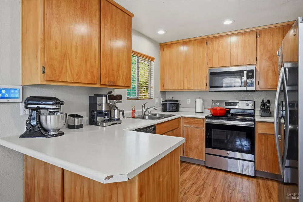 10306 Del Monte Way Kelseyville, CA 95451