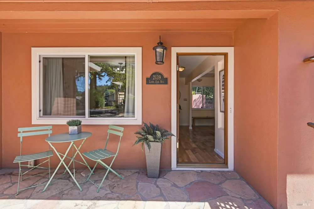 2139 Lone Oak Avenue Napa, CA 94558