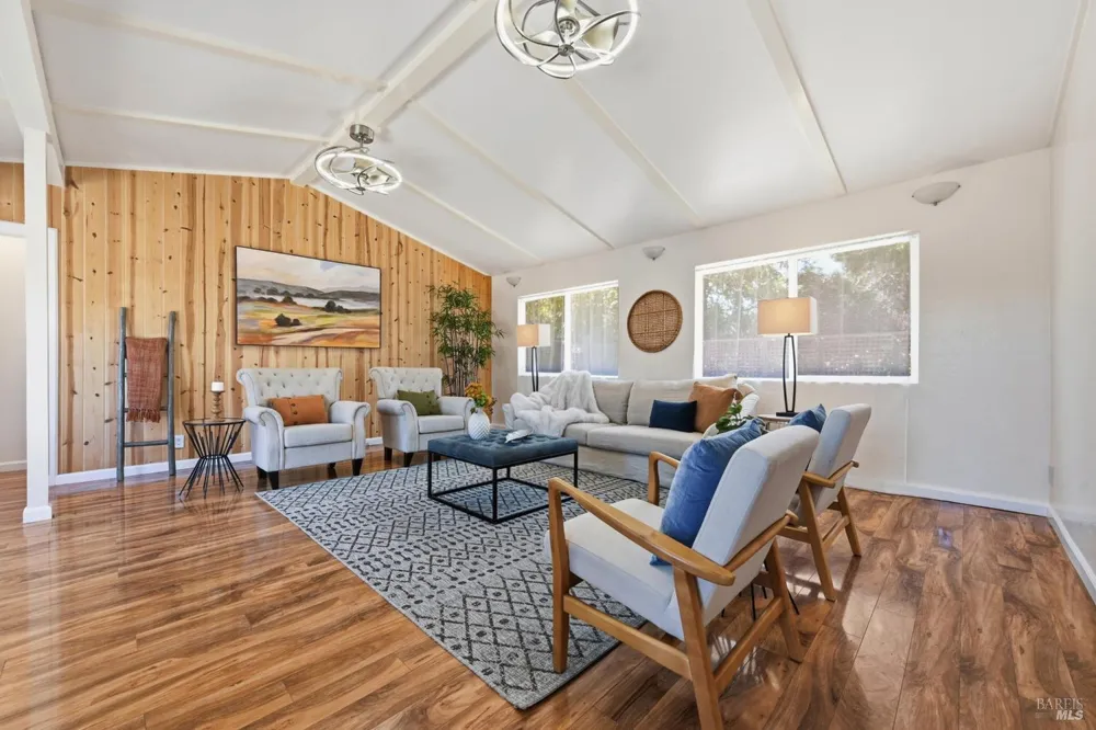 2139 Lone Oak Avenue Napa, CA 94558