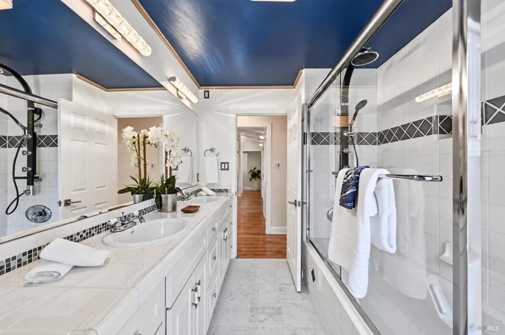 2139 Lone Oak Avenue Napa, CA 94558
