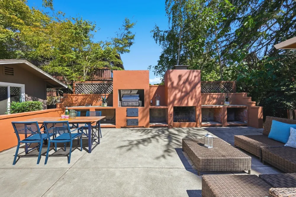 2139 Lone Oak Avenue Napa, CA 94558
