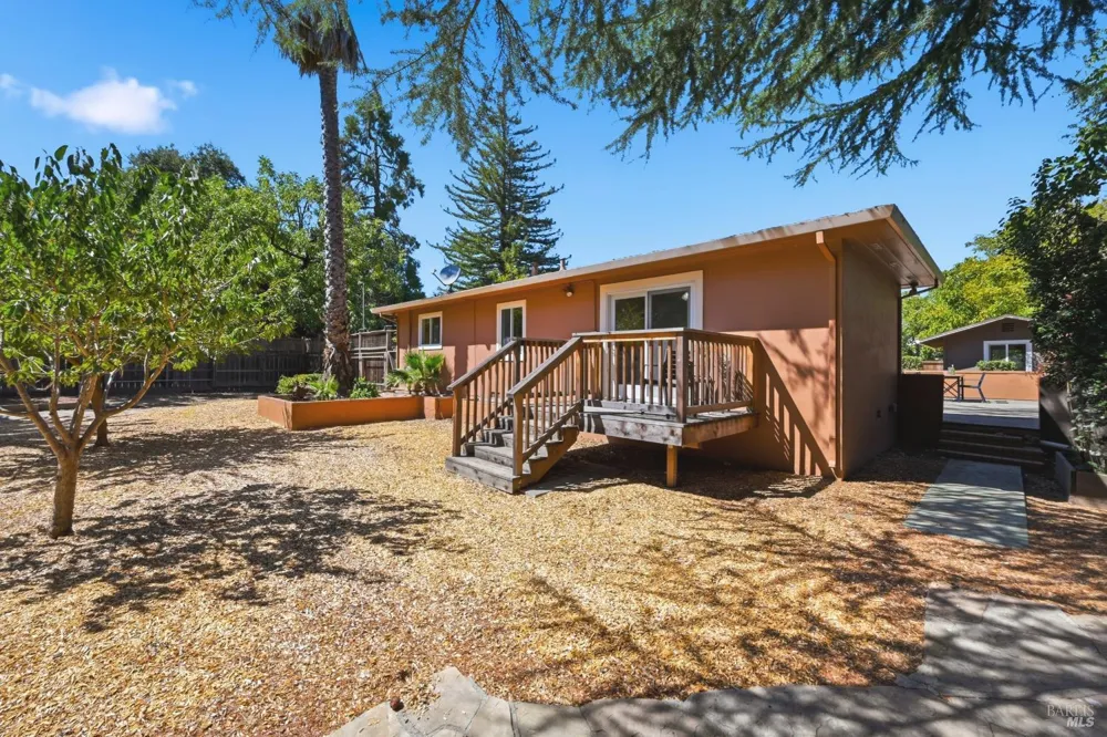 2139 Lone Oak Avenue Napa, CA 94558