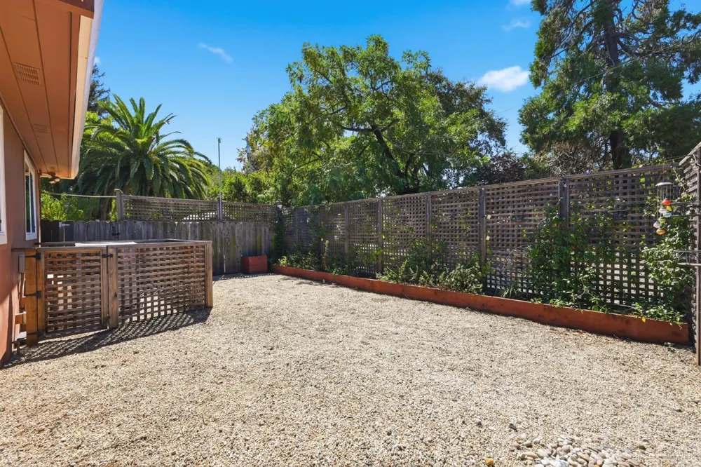 2139 Lone Oak Avenue Napa, CA 94558