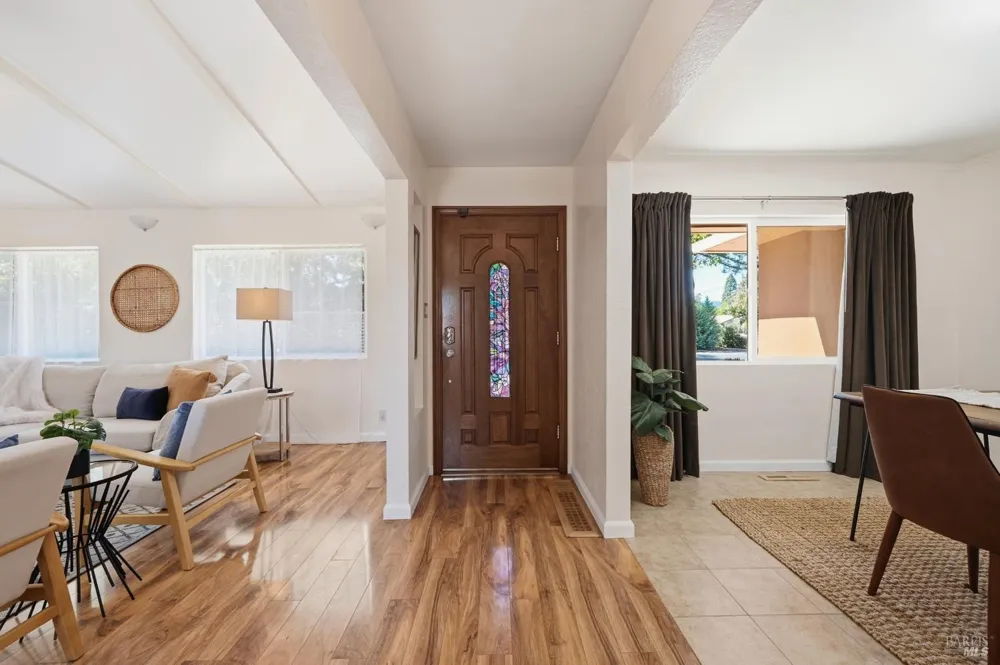 2139 Lone Oak Avenue Napa, CA 94558
