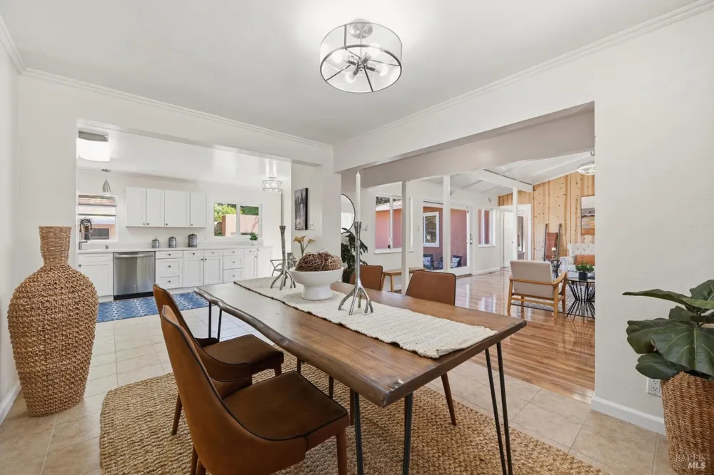 2139 Lone Oak Avenue Napa, CA 94558