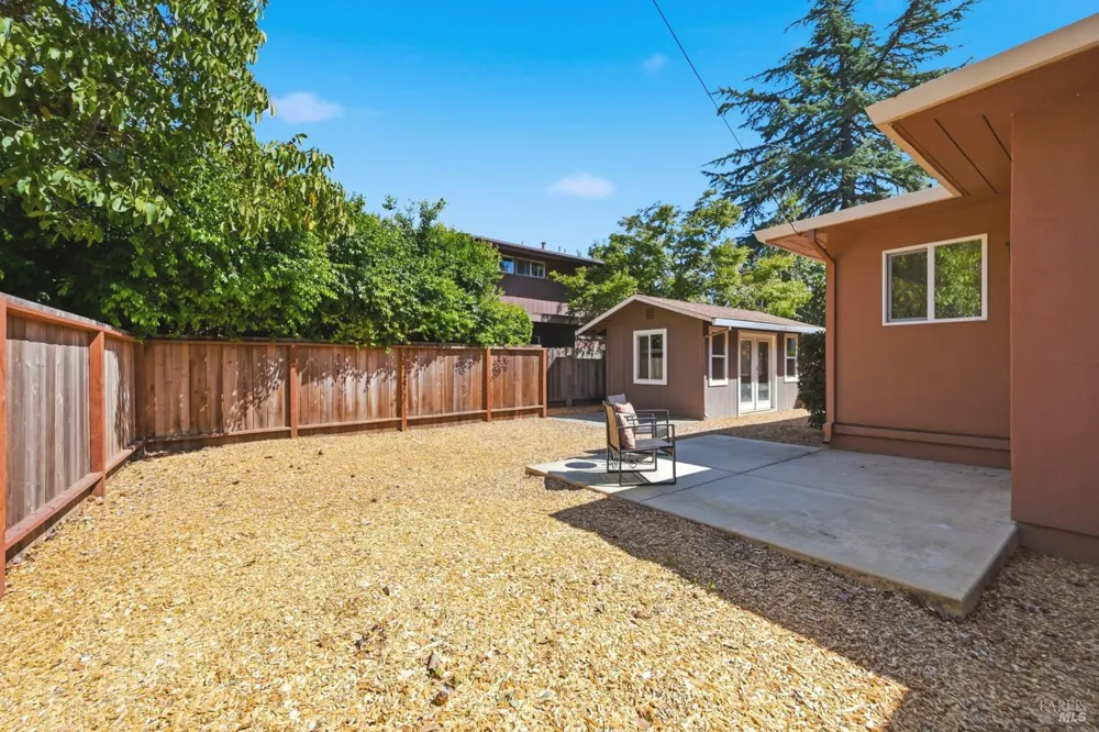 2139 Lone Oak Avenue Napa, CA 94558
