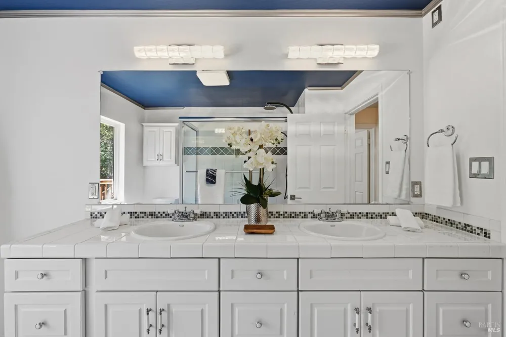 2139 Lone Oak Avenue Napa, CA 94558