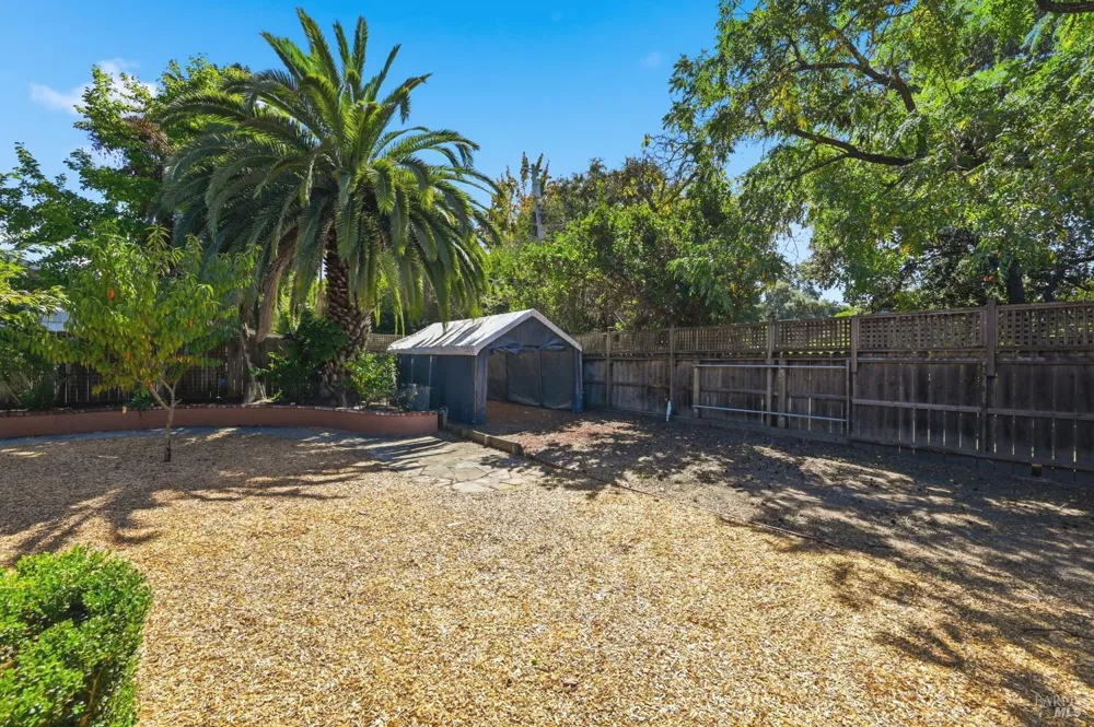 2139 Lone Oak Avenue Napa, CA 94558