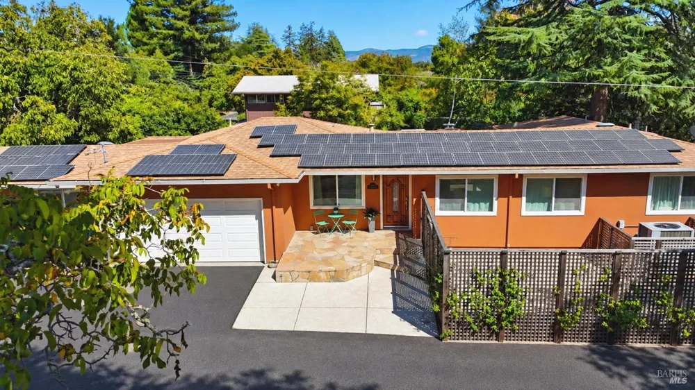 2139 Lone Oak Avenue Napa, CA 94558