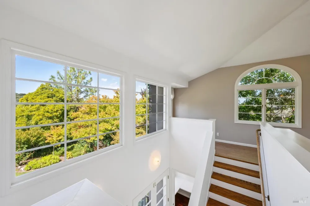 70 Corte Arriba Court Novato, CA 94949