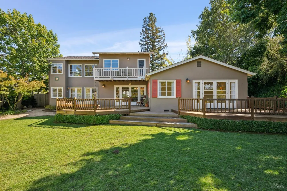 70 Corte Arriba Court Novato, CA 94949