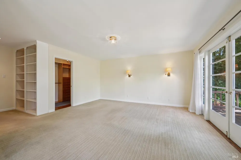 70 Corte Arriba Court Novato, CA 94949