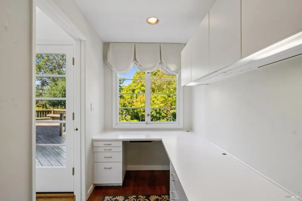 70 Corte Arriba Court Novato, CA 94949