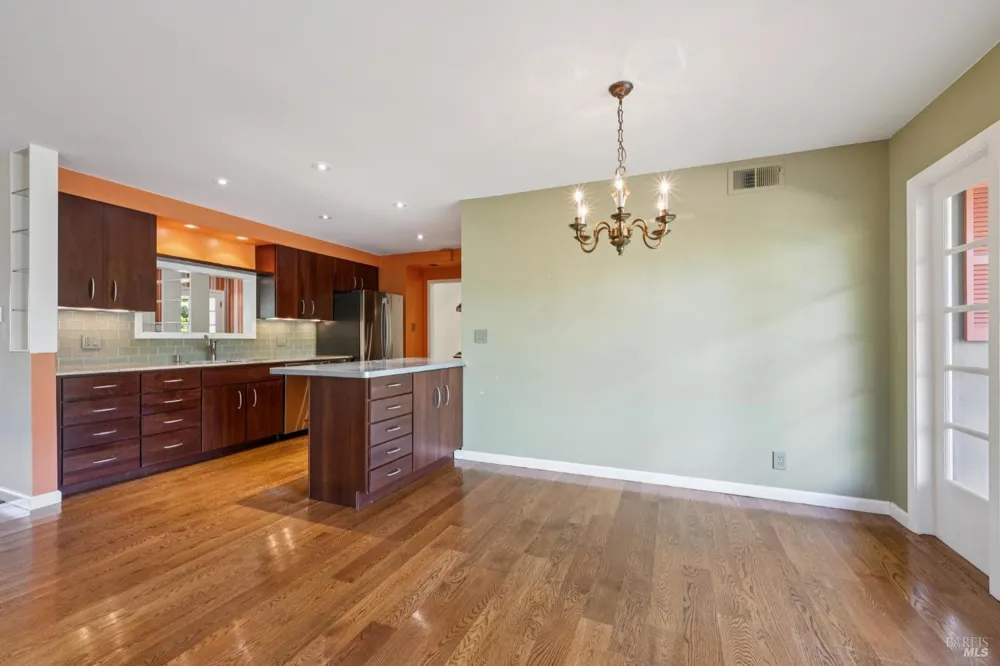70 Corte Arriba Court Novato, CA 94949
