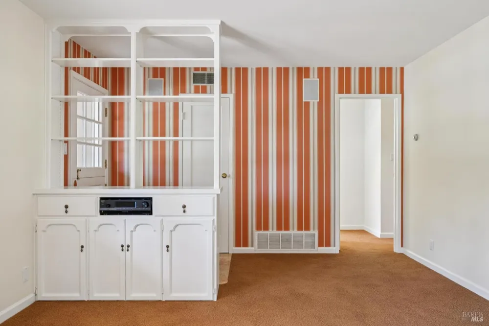 70 Corte Arriba Court Novato, CA 94949