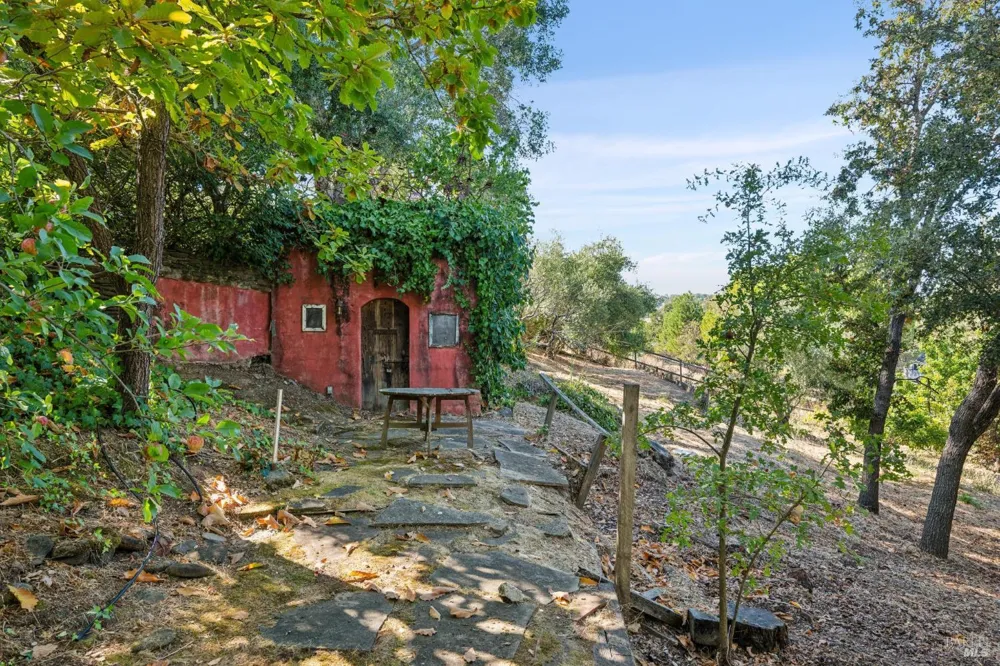 70 Corte Arriba Court Novato, CA 94949
