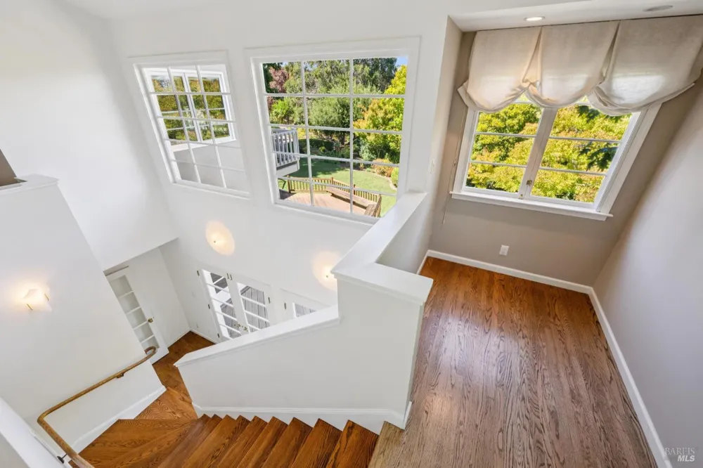70 Corte Arriba Court Novato, CA 94949