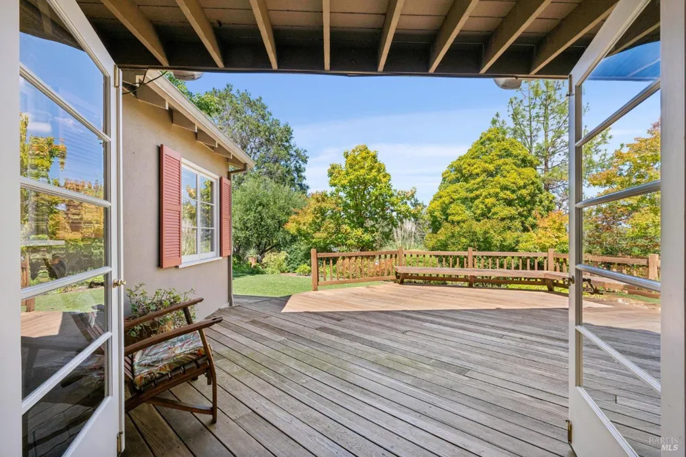 70 Corte Arriba Court Novato, CA 94949