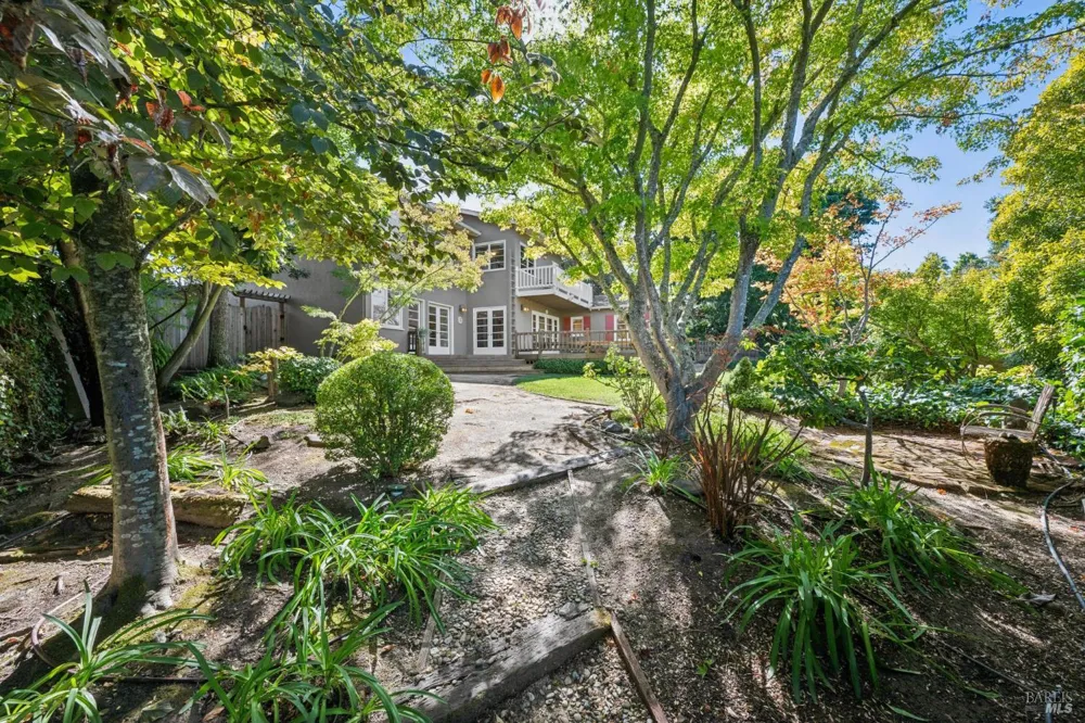 70 Corte Arriba Court Novato, CA 94949