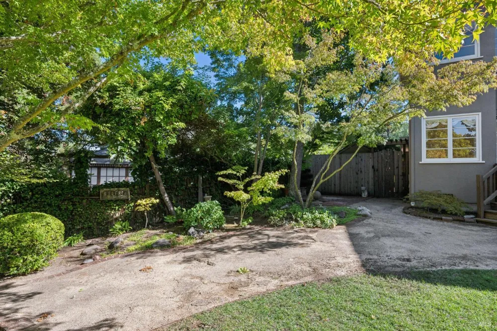 70 Corte Arriba Court Novato, CA 94949