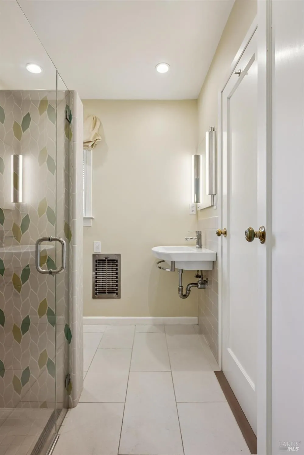 70 Corte Arriba Court Novato, CA 94949
