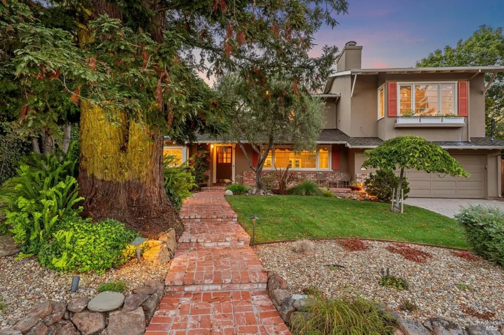 70 Corte Arriba Court Novato, CA 94949