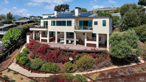 9 Francisco Vista Court