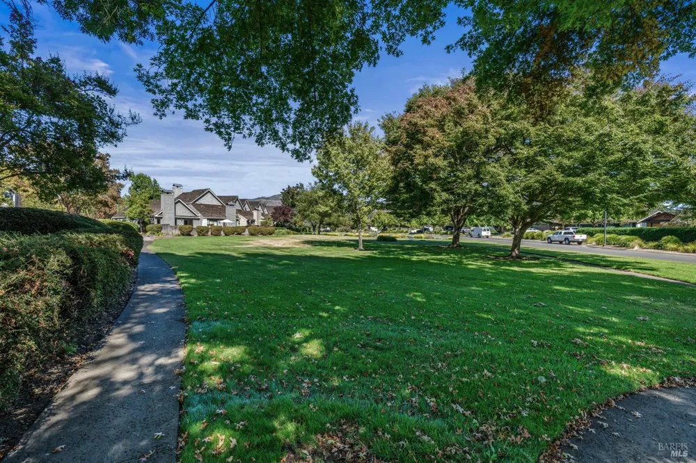 1903 Hopper Way Yountville, CA 94599