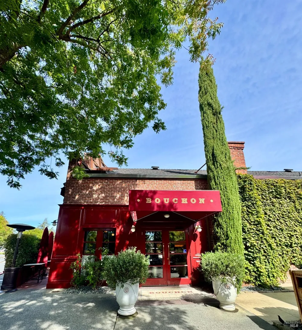 1903 Hopper Way Yountville, CA 94599