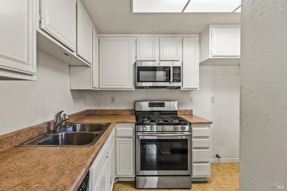 1903 Hopper Way Yountville, CA 94599