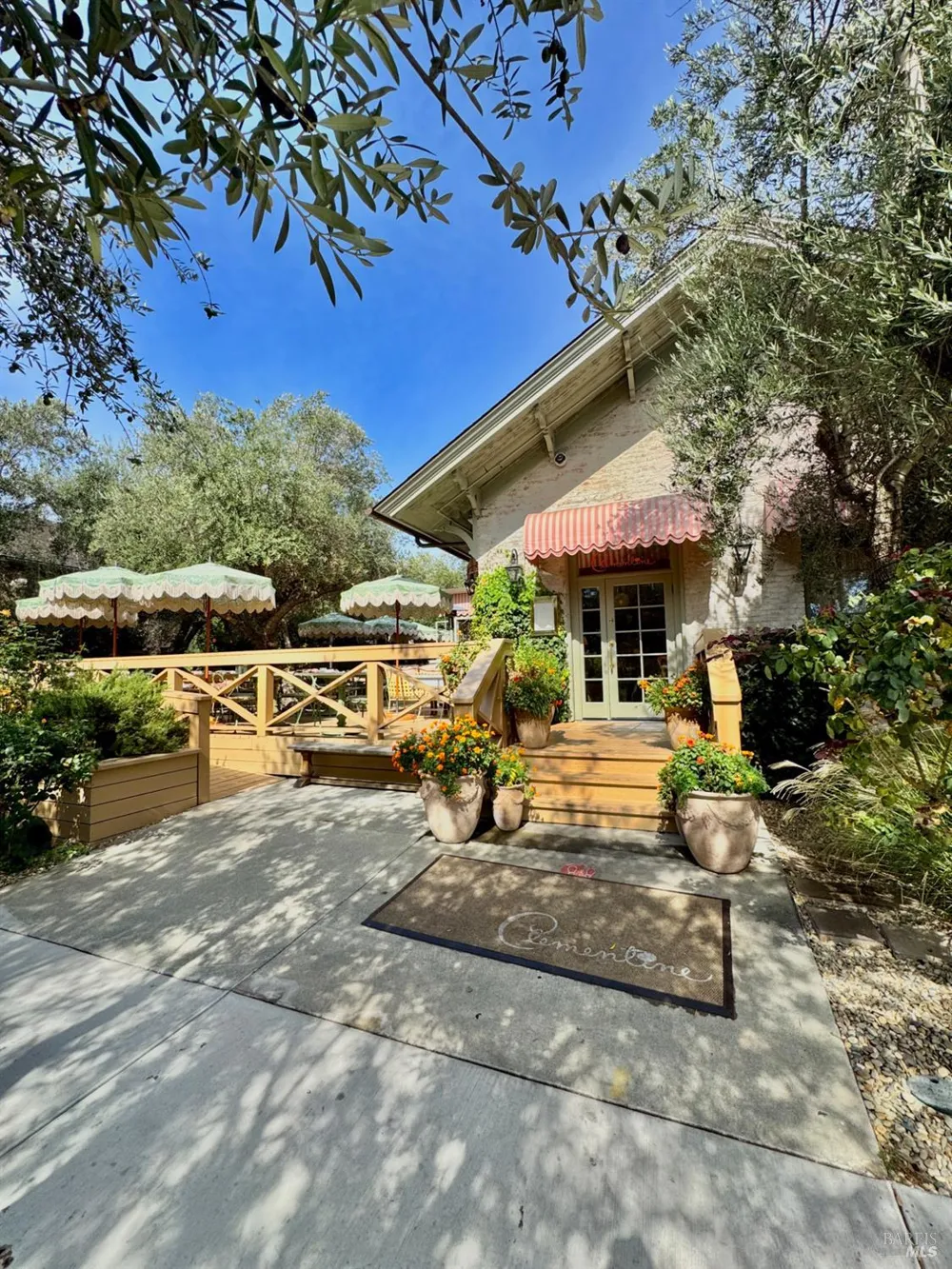 1903 Hopper Way Yountville, CA 94599