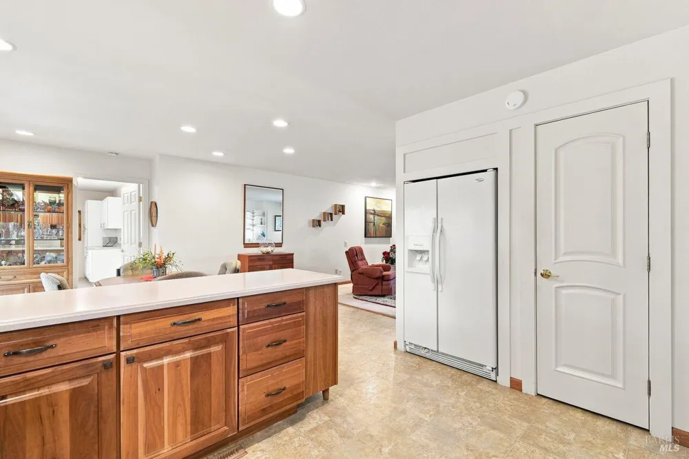 321 Mockingbird Circle Santa Rosa, CA 95409