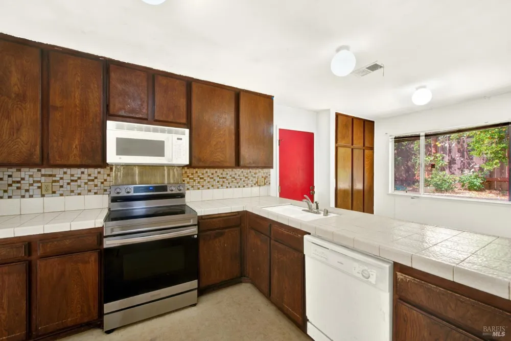 120 Parkhaven Drive Vallejo, CA 94591