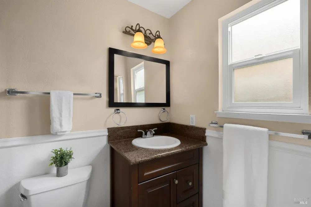 4984 Fern Place Rohnert Park, CA 94928