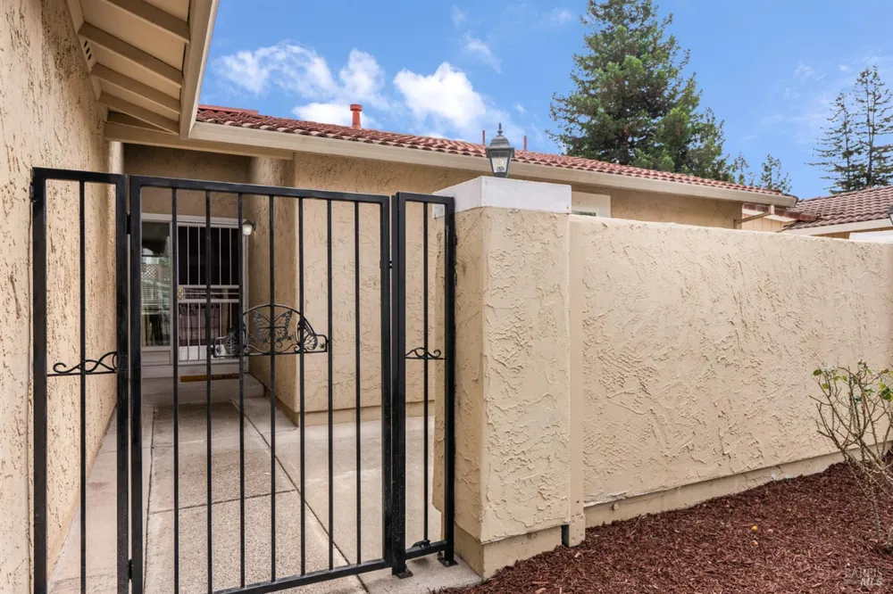 4984 Fern Place Rohnert Park, CA 94928