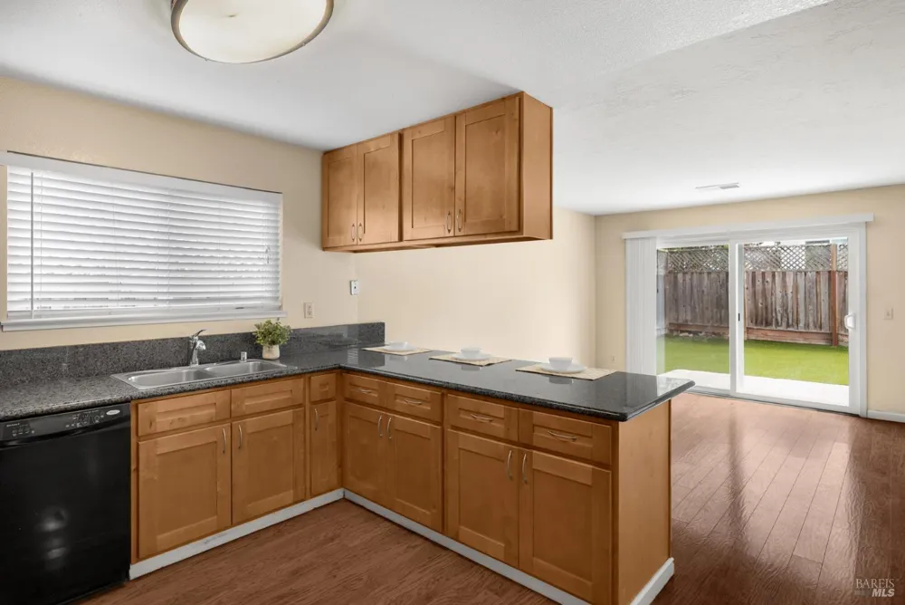 4984 Fern Place Rohnert Park, CA 94928