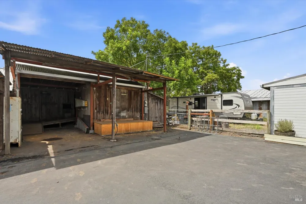 9317 Old Redwood Highway Penngrove, CA 94951