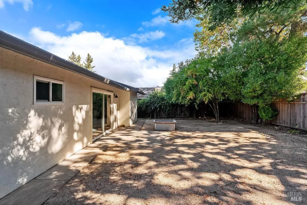 1132 Denise Drive Calistoga, CA 94515