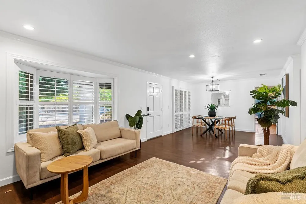 1132 Denise Drive Calistoga, CA 94515