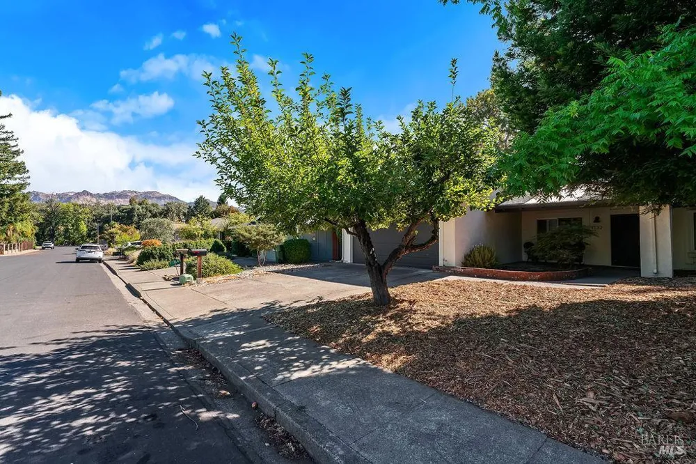 1132 Denise Drive Calistoga, CA 94515