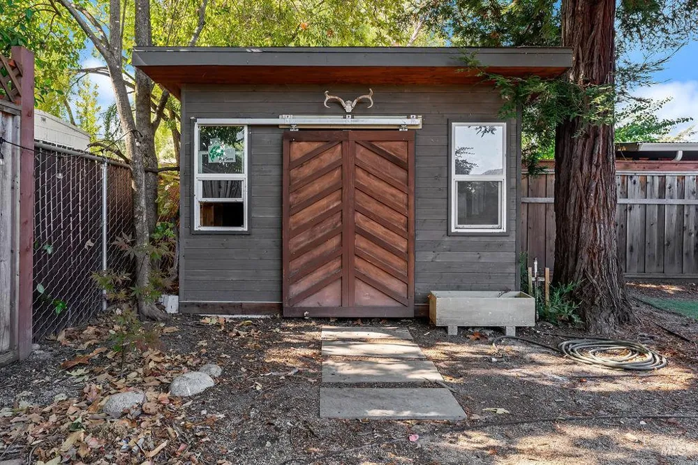1132 Denise Drive Calistoga, CA 94515