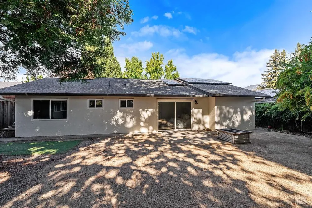 1132 Denise Drive Calistoga, CA 94515
