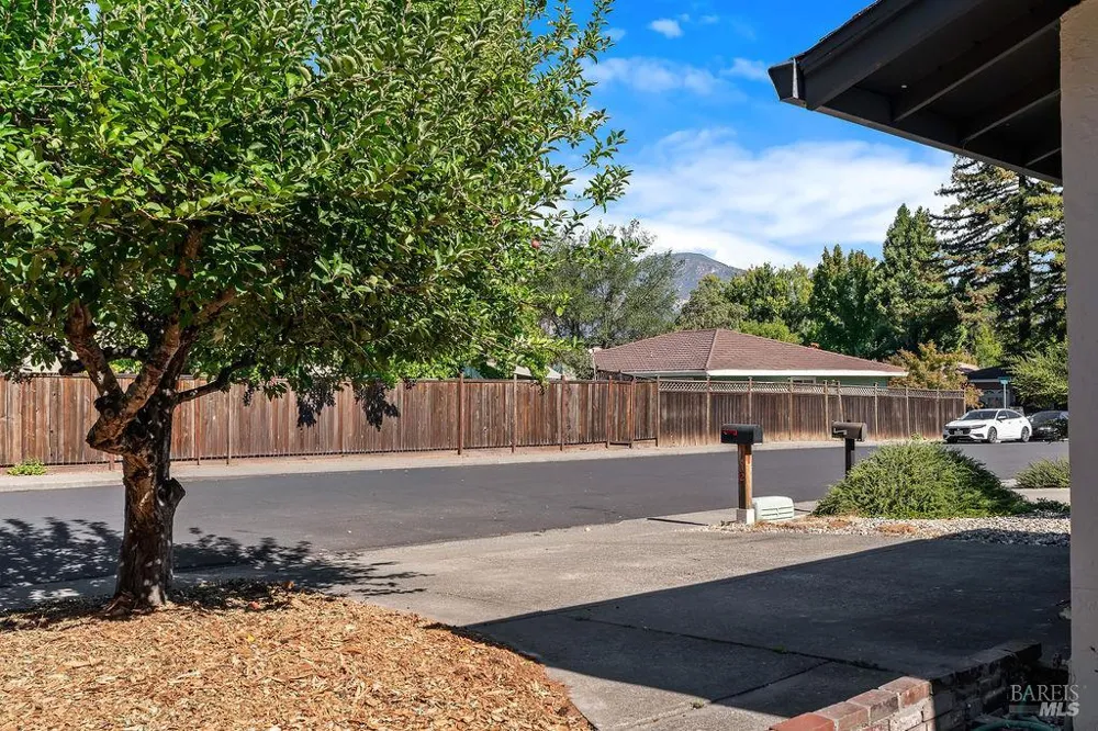 1132 Denise Drive Calistoga, CA 94515