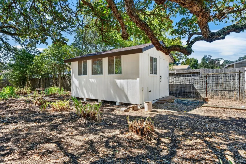 767 Joni Court Windsor, CA 95492