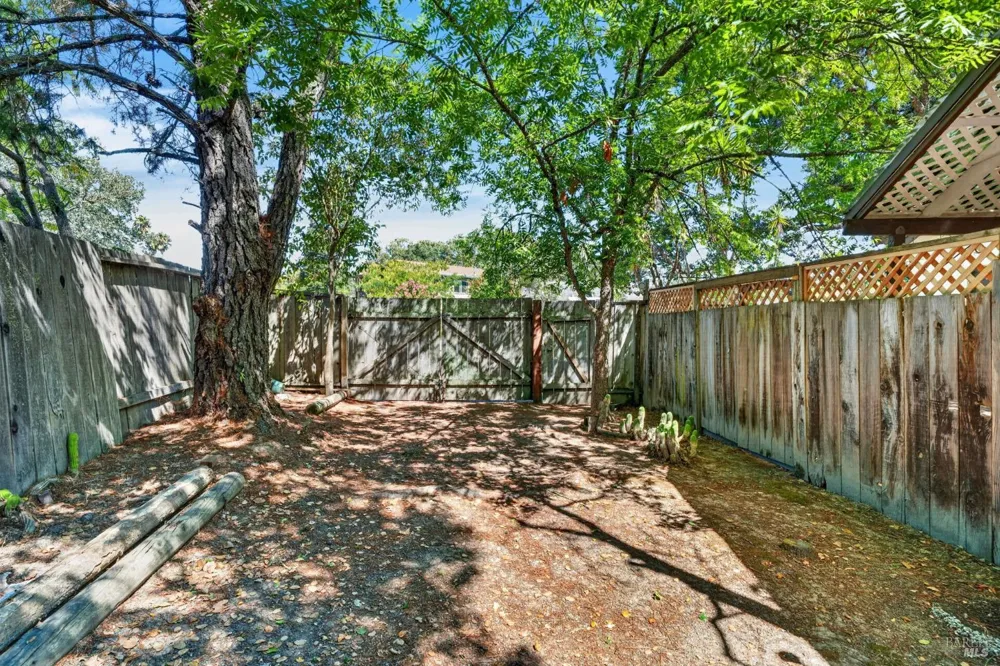 767 Joni Court Windsor, CA 95492