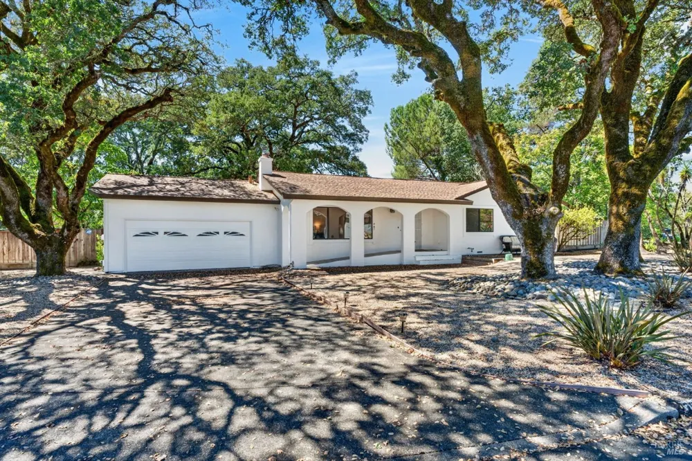 767 Joni Court Windsor, CA 95492