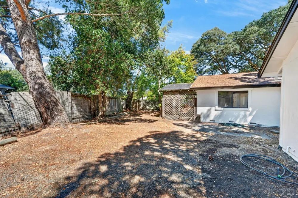 767 Joni Court Windsor, CA 95492
